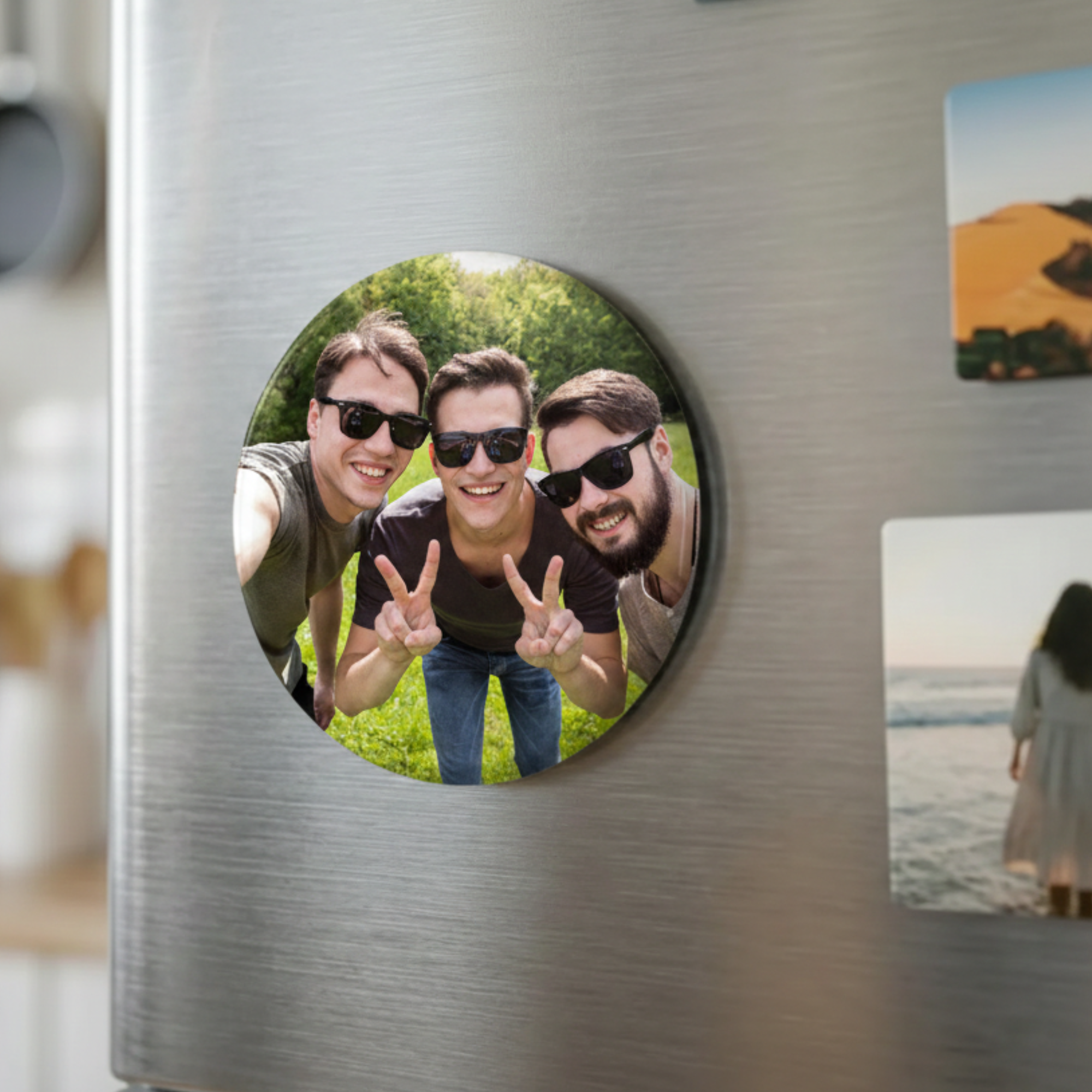 Custom photo magnet in circle shape, personalized round refrigerator magnet for displaying cherished memories